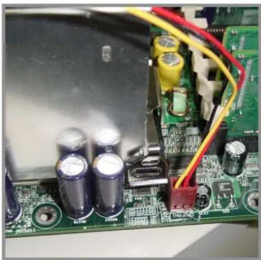 ASUS AP1700 - Installing the CPU heatsink and fan - 5