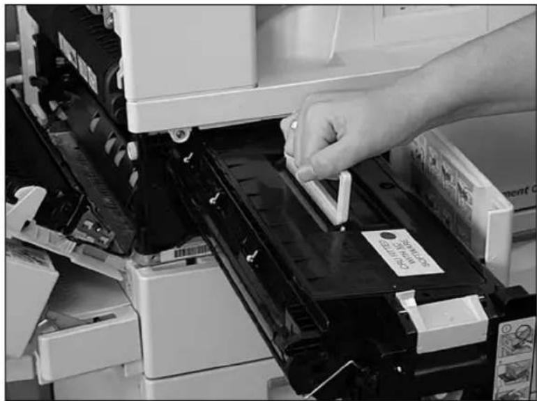 XEROX Document Centre 426 ST - Removing the old Copy/Print Cartridge - 6