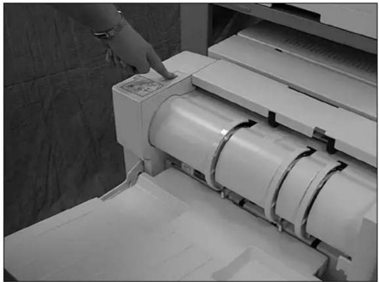 XEROX Document Centre 426 ST - Manual Stapling using the Finisher - 1