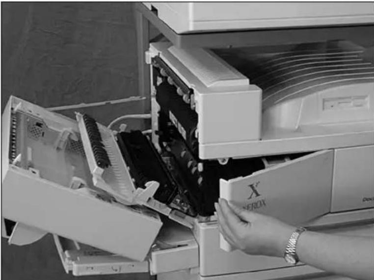 XEROX Document Centre 426 ST - Removing the old Copy/Print Cartridge - 4