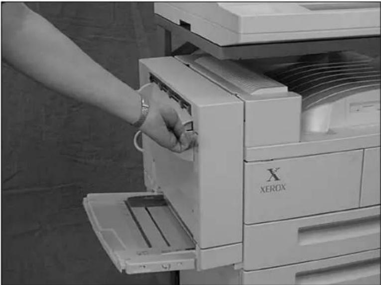 XEROX Document Centre 426 ST - Removing the old Copy/Print Cartridge - 2