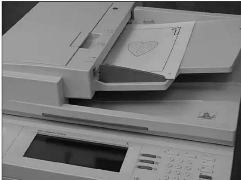 XEROX Document Centre 426 ST - Load the documents - 1