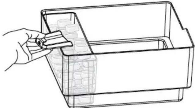 Fisher & Paykel RF522BLGW6 - Manual ice system (selected models only) - 2