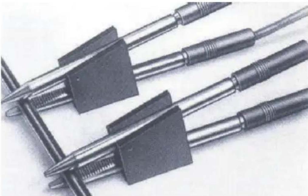 Seaward DO7e - Ohmmeter Connections - 1