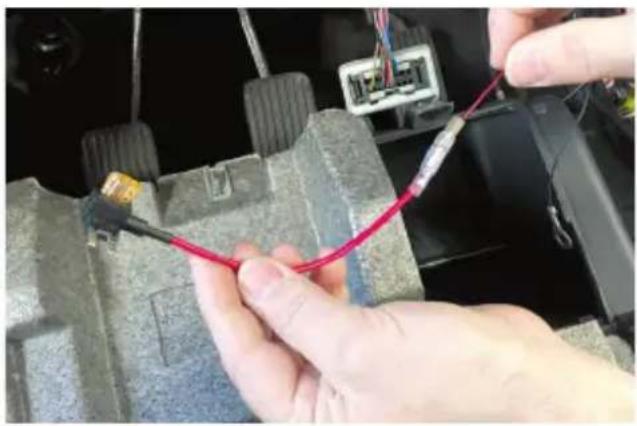 Dashmate DSH-HWK - CONNECTING TO THE FUSE BOX CONT'D - 1