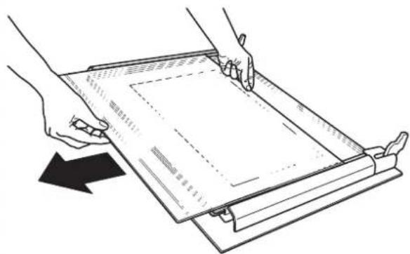 ELECTROLUX EKM6701X - Cleaning The Oven Door - 7