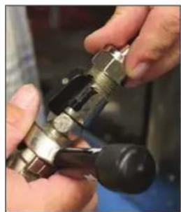 Perlick 69526W-4P - Attaching the Beer Line to the Draft Arms or Tee Towers - 3