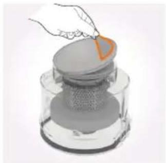 VAX Air Revolve VX29 - Cleaning the pre-motor filter - 2