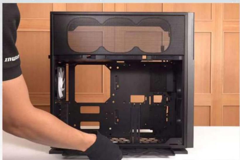In Win N515 - Removing the Dust Filter and Graphics Card Holder - 1