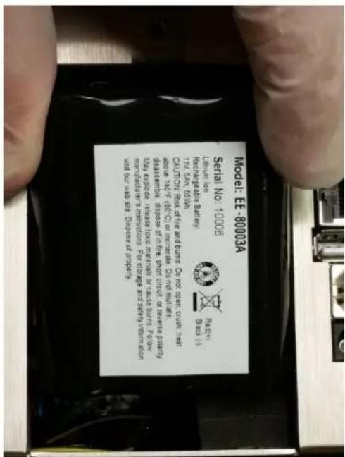 PCE Instruments PQC 21 - 2-6 Installing Batteries - 6