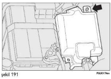 FIAT Punto Evo (2011) - Motor bölmesindeki sigorta kutusu (şekil 192) - 1