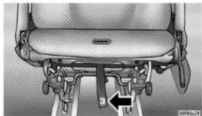 Chrysler Voyager (2005) - Üçüncü Sıradakl Katlanır-Portatif Koltukların Sökülmesi - 3