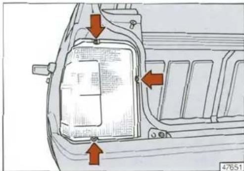 FIAT Tipo (1998) - Arka lamba ünitesindeki ampullerin değişimi - 1