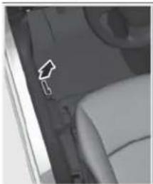 MITSUBISHI Space Star (2012) - 7-Yakıt deposu kapağı açma kolu - 1