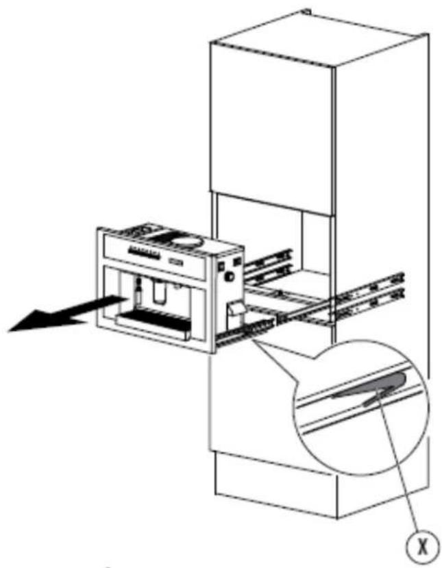 FRANKE FCM 380 CS FA XS - Makinenin mobilyadan sökülmesi - 1
