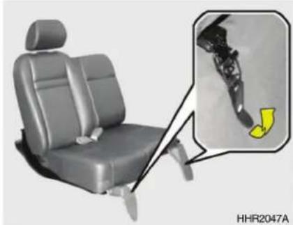 HYUNDAI H-100 (2012) - Sürücü Koltuğu Altından Motor Bölümünün Muayene Edilmesi - 4