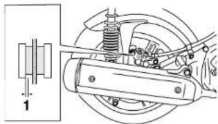 YAMAHA X-City 250 (2014) - Ön ve arka fen balatalarının kontrol edilmesi - 2