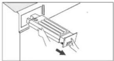 TOSHIBA TD-T21B90HWVMG - ■ Vệ sinh và bảo dưỡng Đỗ hết nước trong hộp chứa nước ngưng tụ - 1
