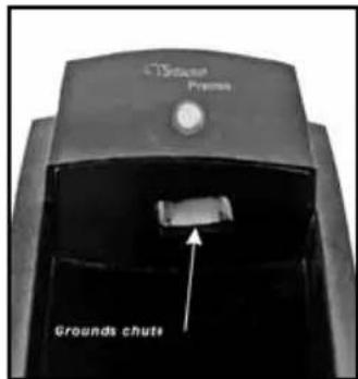 Baratza Virtuoso Preciso - Cleaning the Grounds Chute: - 1