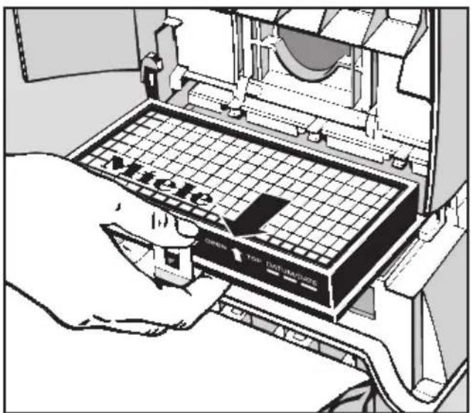 MIELE S380 - Replacing the ACTIVE HEPA filter - 2