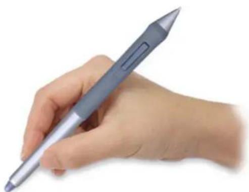 WACOM Intuos Lens Cursor - Holding the pen - 2