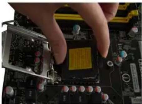 FOXCONN H55A - Install the CPU - 5
