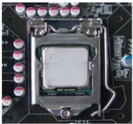 FOXCONN H55A - Install the CPU Cooler - 2