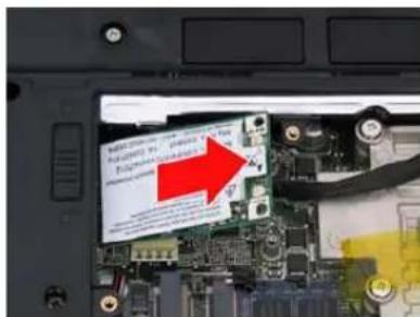 ACER Aspire 5920G Series - Removing the Memory and Wireless LAN Card - 4