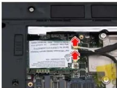 ACER Aspire 5920G Series - Removing the Memory and Wireless LAN Card - 2
