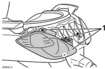 YAMAHA XCITY250 - Replacing a tail/brake light bulb or a rear turn signal light bulb - 1