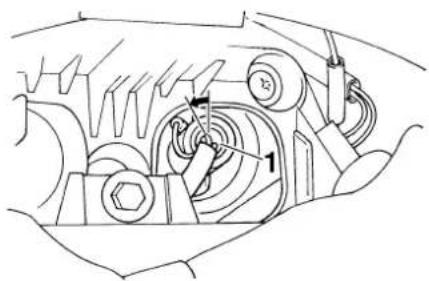 YAMAHA FZS1000 - Replacing a tail/brake light bulb - 2