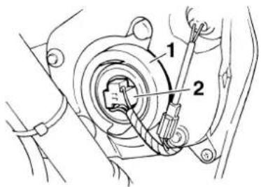 YAMAHA FZS1000 - Replacing a headlight bulb - 1