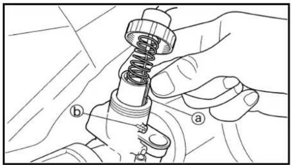 YAMAHA TTR125 - Tighten: - 2