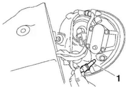 YAMAHA XV1900A - Replacing an auxiliary light bulb - 2