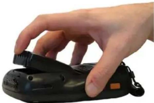 DATALOGIC 94A151132 - INSERTING A MICRO SD CARD - 1