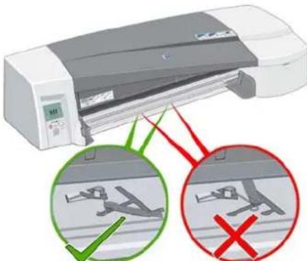 HP Designjet 111 - Le bac d'alimentation ne s'ajuste pas - 1