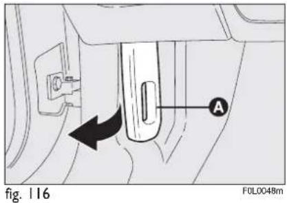 FIAT Croma (2008) - TO OPEN THE BONNET - 1