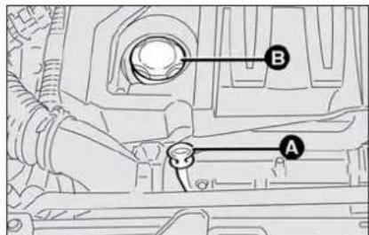FIAT Croma (2008) - Topping up engine oil - 1