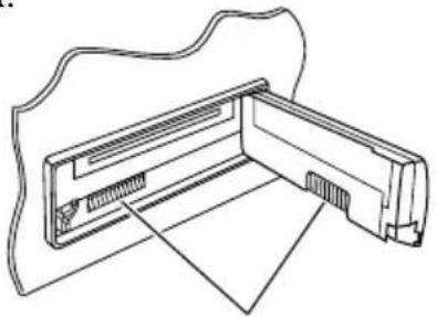 JVC KD-DV6102 - Reinigen van de aansluitingen - 1