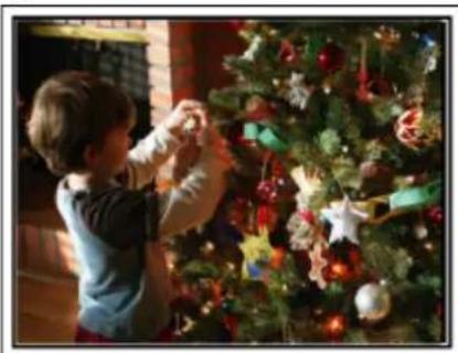 JVC Everio GZ-EX310 - - Decorating the tree - 1