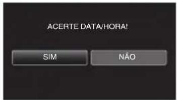 JVC Everio GZ-EX510BE - Toque em [SIM] quando [ACERTE DATA/HORA!] é exibido. - 1