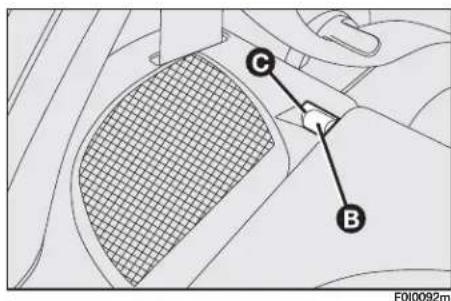 FIAT Punto (2003) - REAR WINDOW SHELF REMOVAL - 2