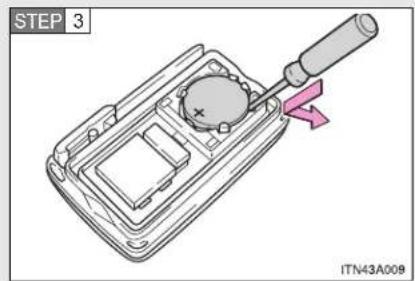 TOYOTA Avensis (2012) - ■ Replacing the battery (vehicles with smart entry &amp; start system) - 3