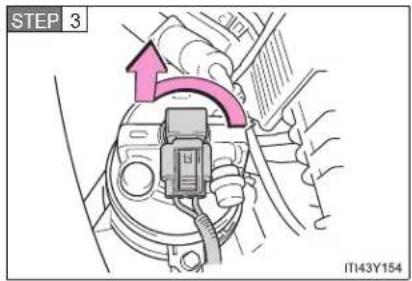 TOYOTA Avensis (2013) - ■ Front fog light (if equipped) - 3