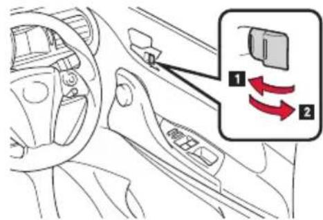 TOYOTA iQ (2010) - Unlocking and locking the doors for vehicles without Smart entry &amp; Start system - 3
