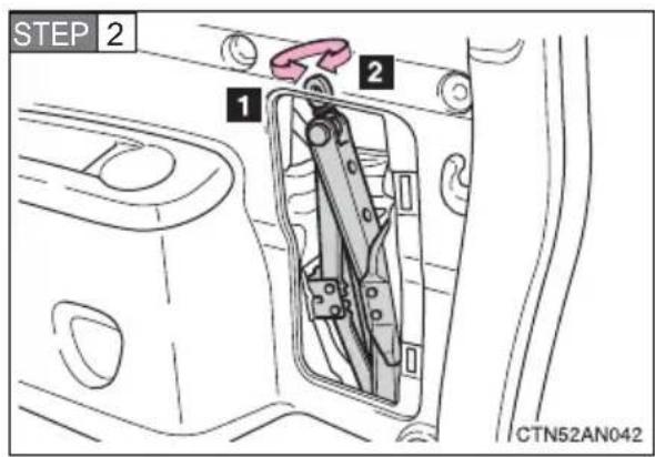 TOYOTA RAV4 (2011) - Taking out the jack - 2