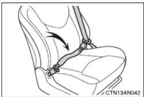 TOYOTA RAV4 (2011) - Seat belt extender - 1