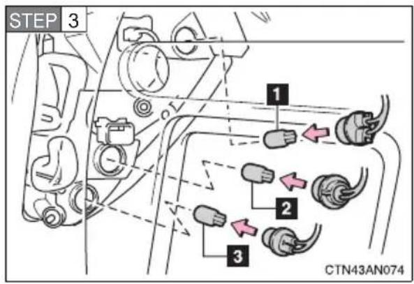 TOYOTA RAV4 (2011) - ■Back-up lights, rear turn signal and rear side marker lights - 3