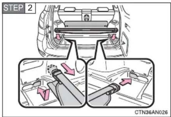 TOYOTA RAV4 (2011) - Stowing the luggage cover (if equipped) - 2