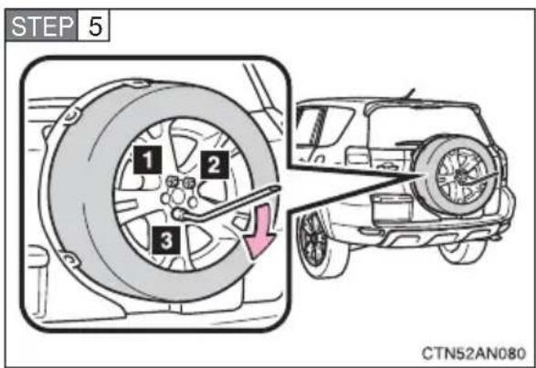 TOYOTA RAV4 (2011) - Stowing the flat tire - 2